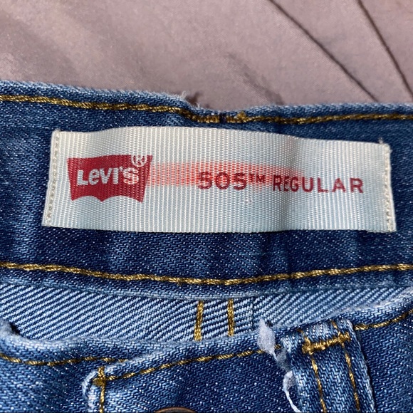 Medium Wash Levis Sz 24" - Picture 3 of 3